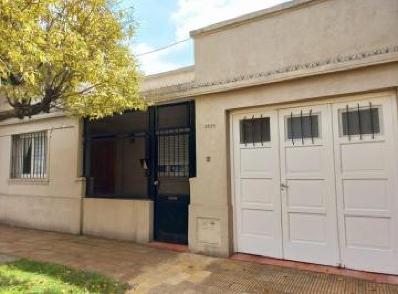 Casa de 4 Ambientes en Venta en Olivos