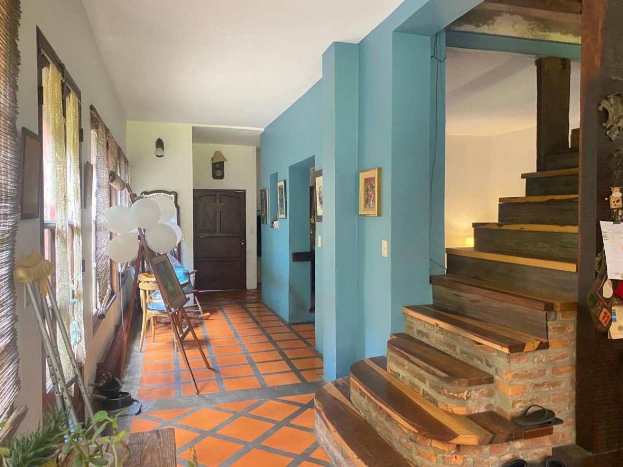 Casa de 5 Ambientes con Dependencia en Olivos