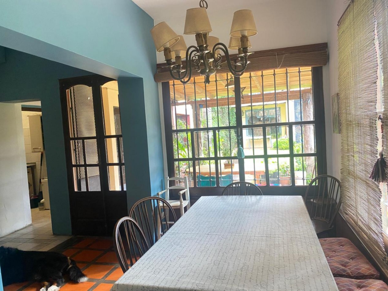 Casa de 5 Ambientes con Dependencia en Olivos