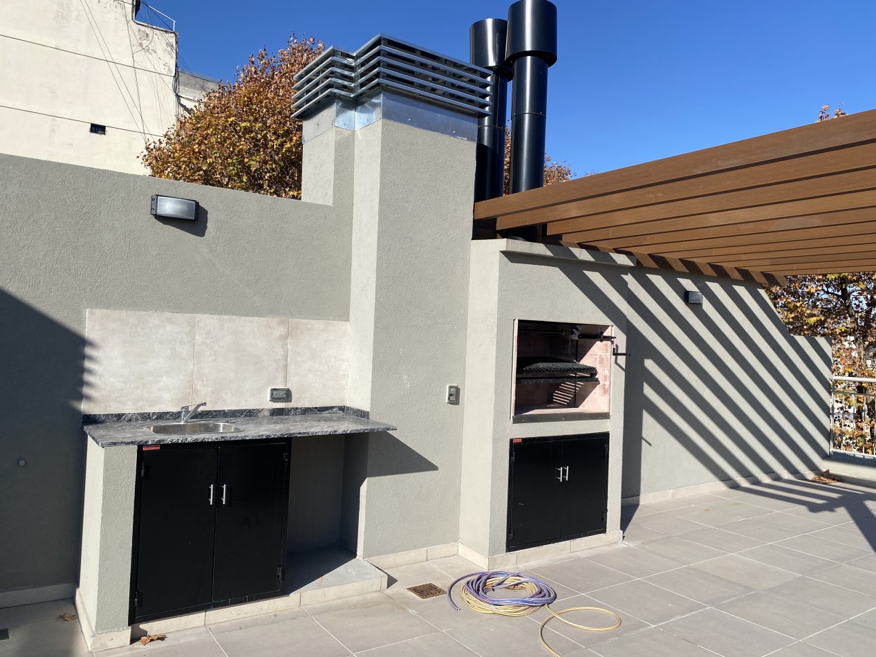  Departamento en venta de 4 ambientes en Villa Urquiza. Cochera, baulera, terraza, jacuzzi, parrilla. 