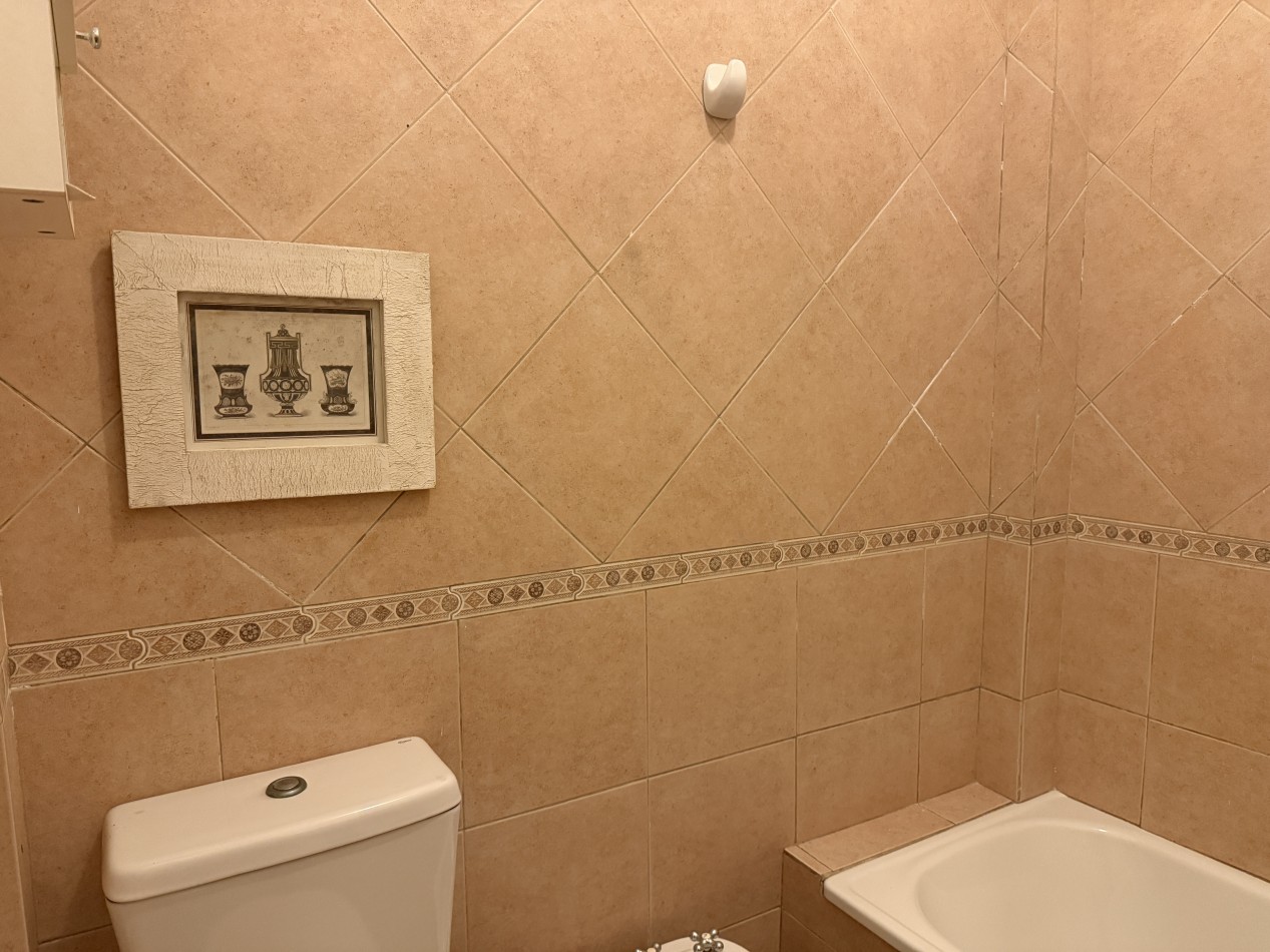 Casa de 3 ambientes con cochera en venta en Olivos