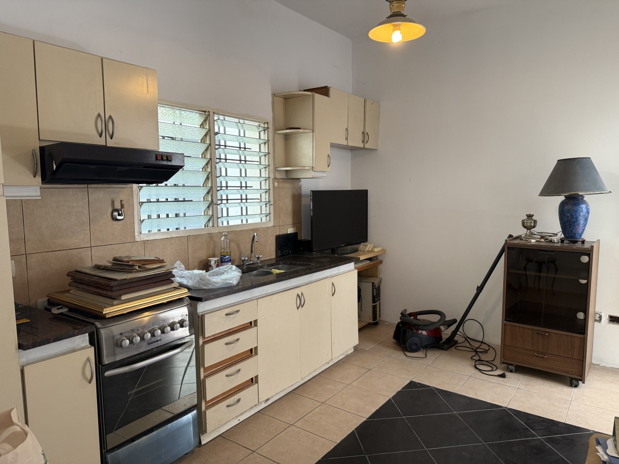 Casa de 3 ambientes con cochera en venta en Olivos