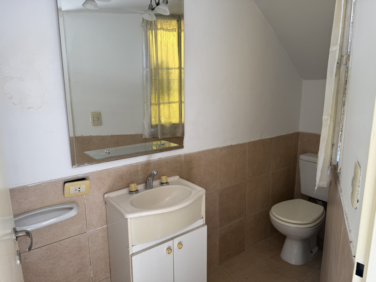 Casa de 3 ambientes con cochera en venta en Olivos