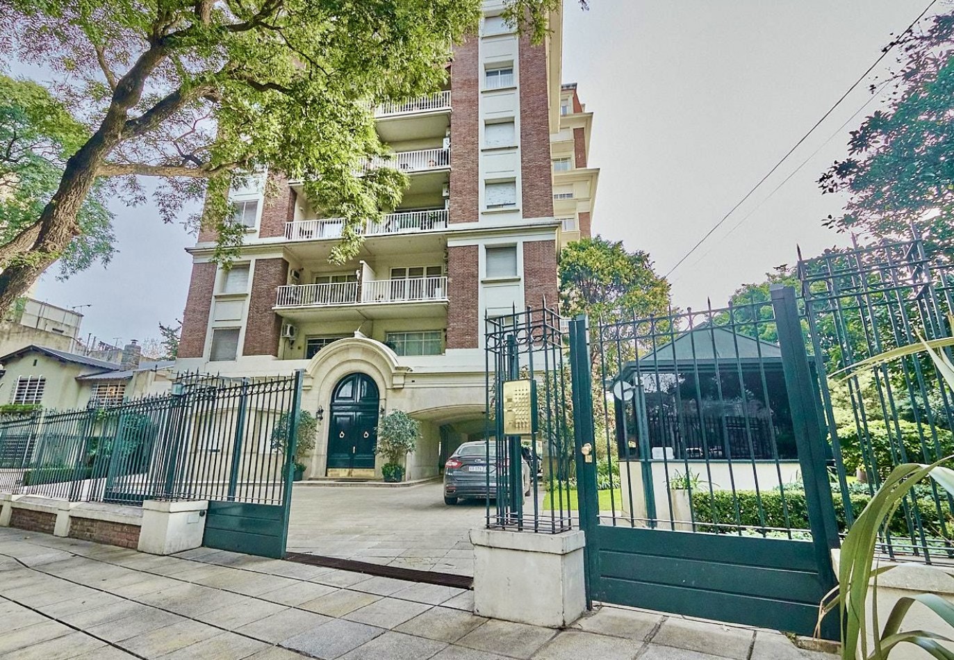 Departamento de 3 ambientes en venta en Edificio Lanusse. La Lucila RESERVADO