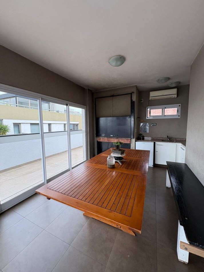 Departamento de 3 ambientes con cochera en venta en La Isla 