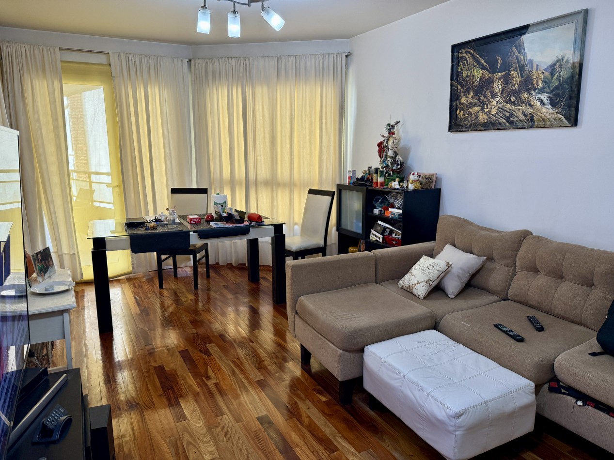 Departamento de 3 ambientes con cochera en venta en La Isla 