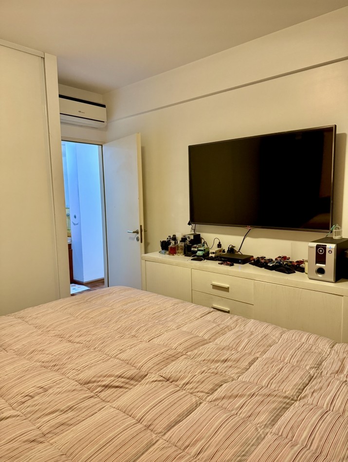 Departamento de 3 ambientes con cochera en venta en La Isla 