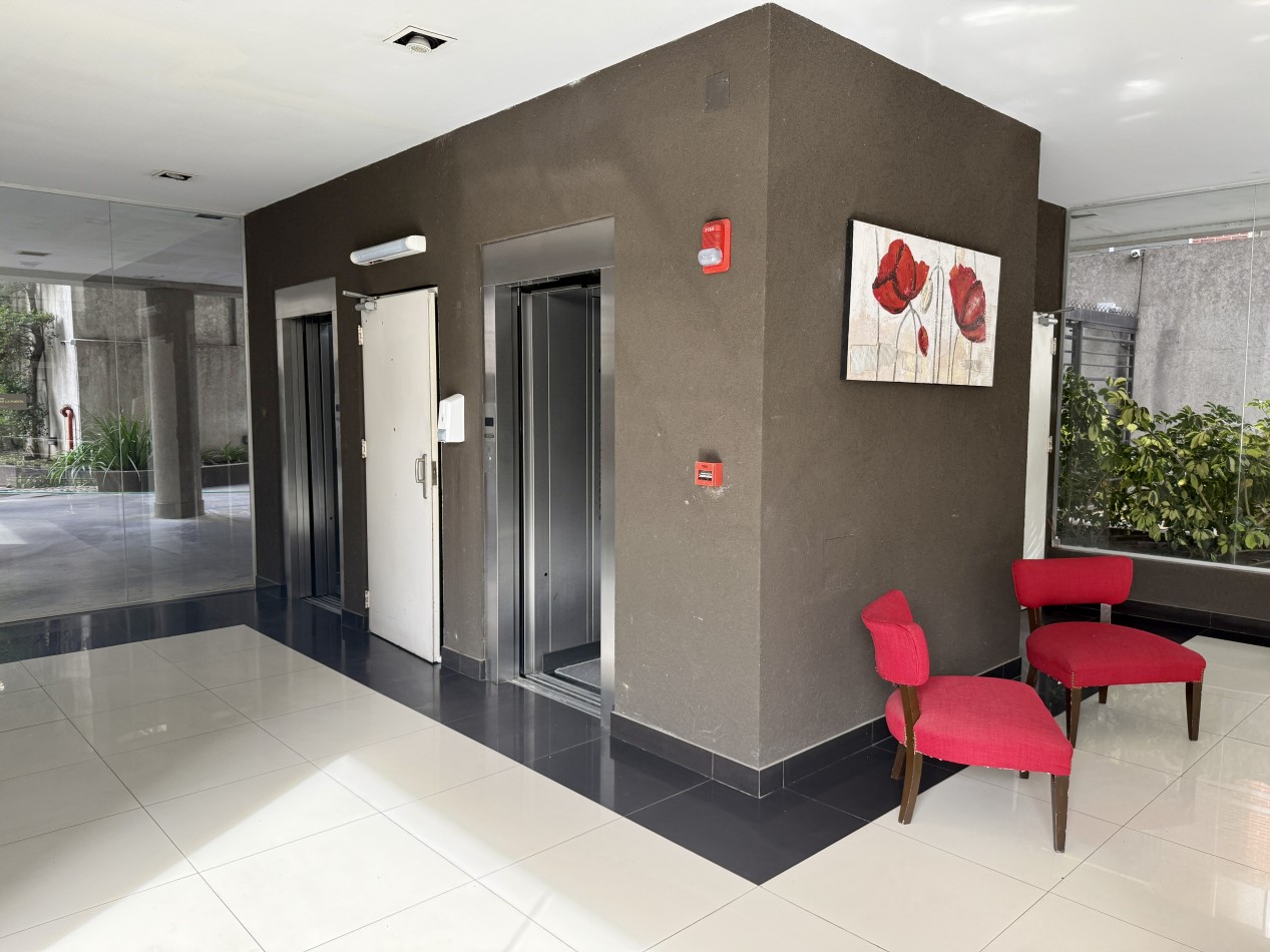 Departamento de 3 ambientes con cochera en venta en La Isla 