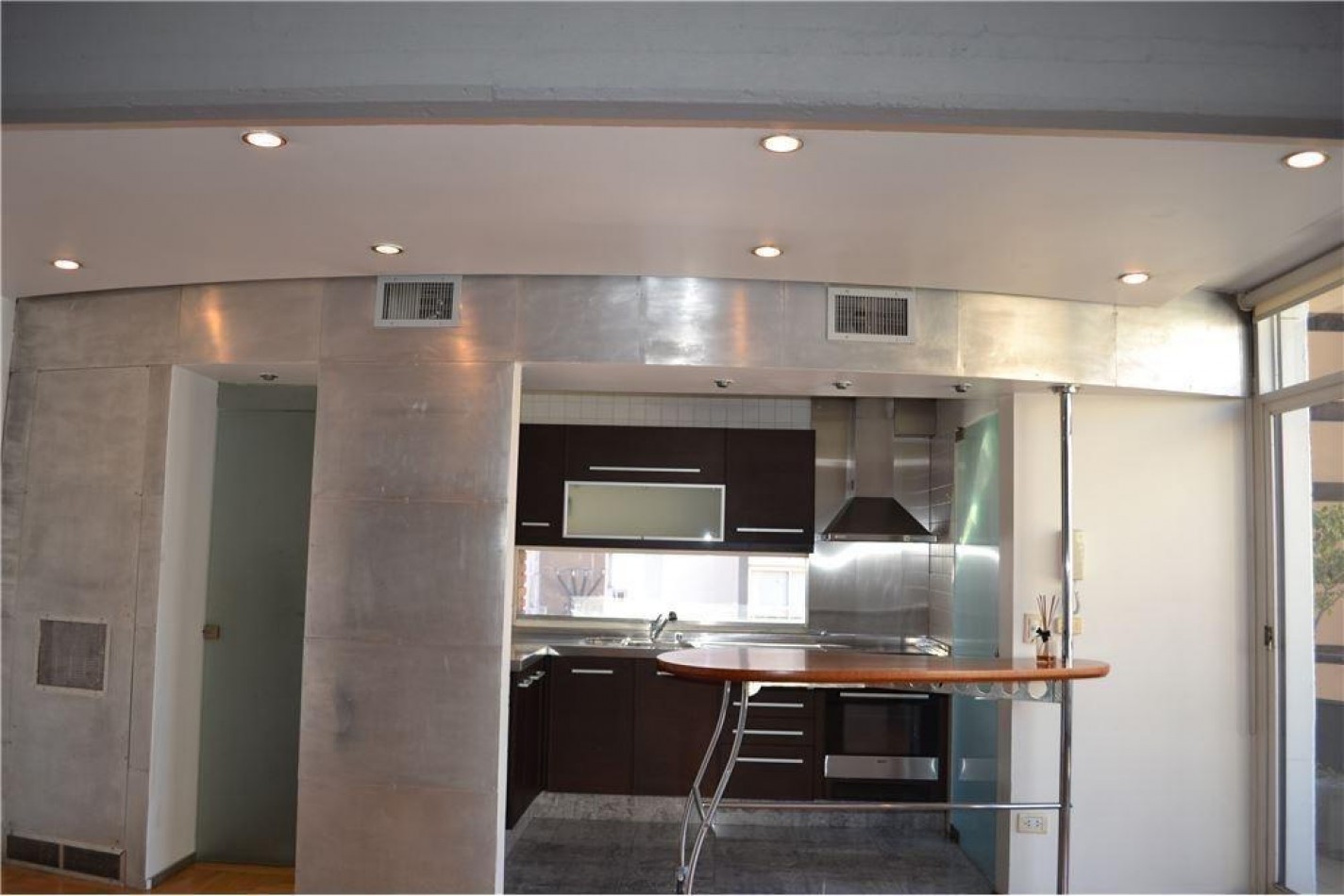 Alquiler Temporal. 2 ambientes con cochera en Cañitas