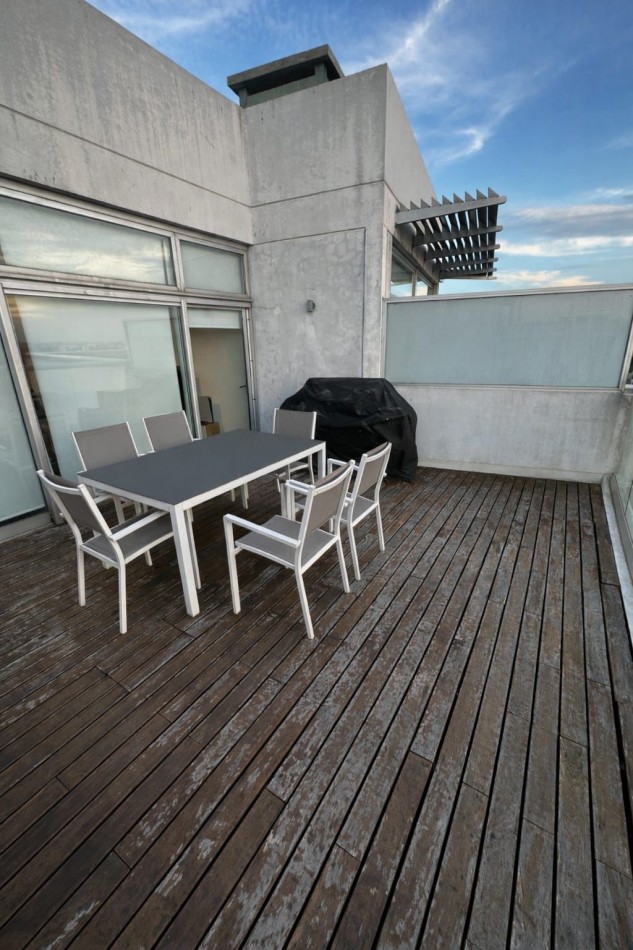 Alquiler temporal. 2 ambientes en duplex en La Palmera. Olivos