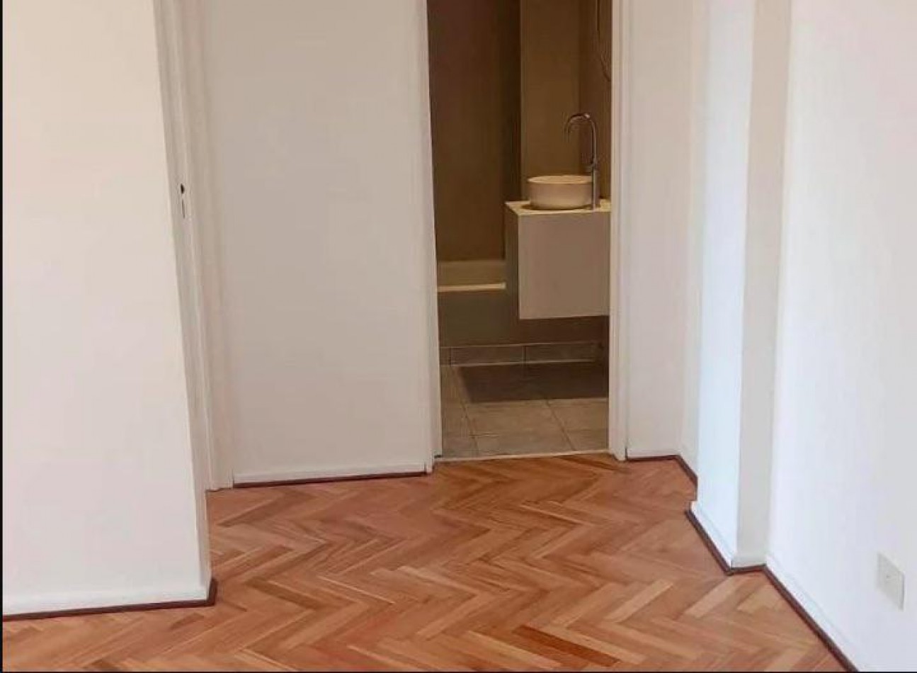 Departamento de 2 ambientes en el Puerto de Olivos 