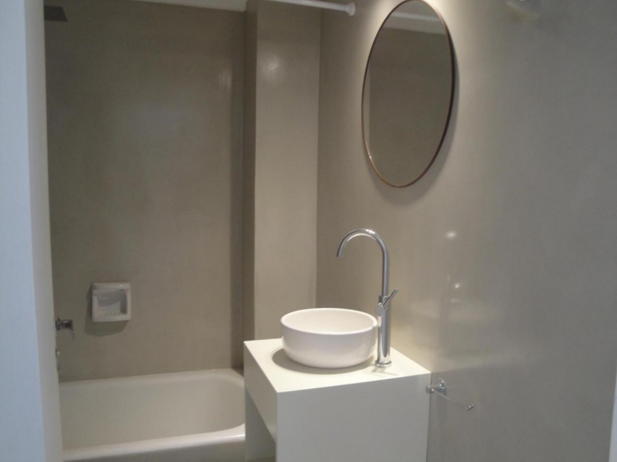 Departamento de 2 ambientes en el Puerto de Olivos 