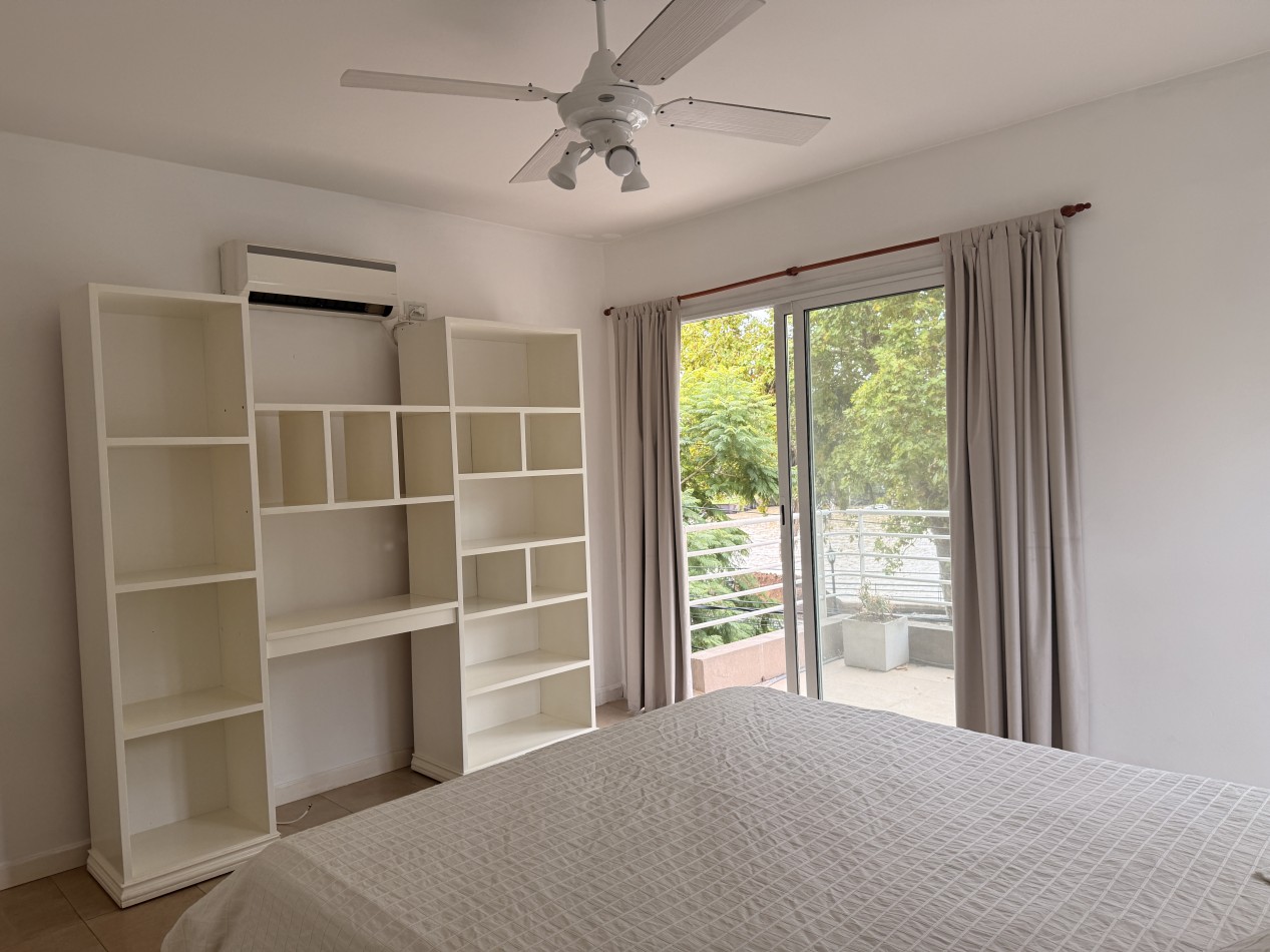 Departamento de 3 ambientes en alquiler con cochera y vista al rio. 