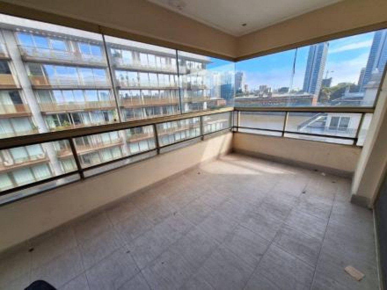 Exclusivo 4 ambientes con cochera doble y amenities en Puerto Madero. 