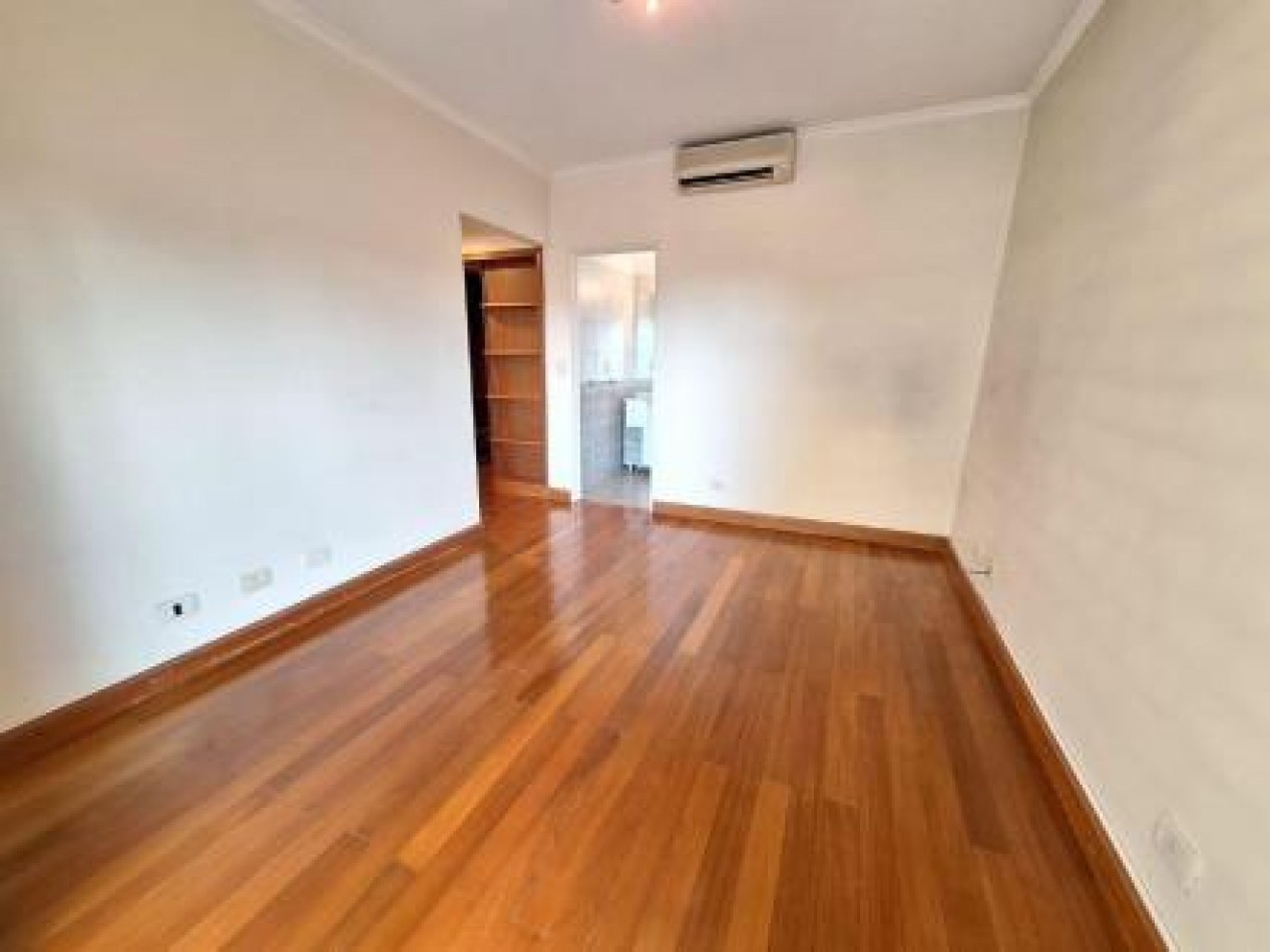Exclusivo 4 ambientes con cochera doble y amenities en Puerto Madero. 