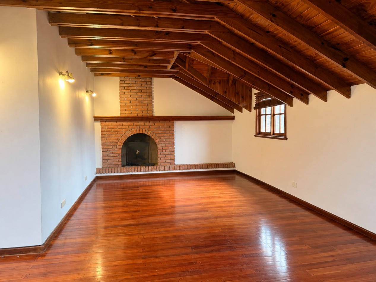 Chalet de 8 ambientes en venta en Acassuso