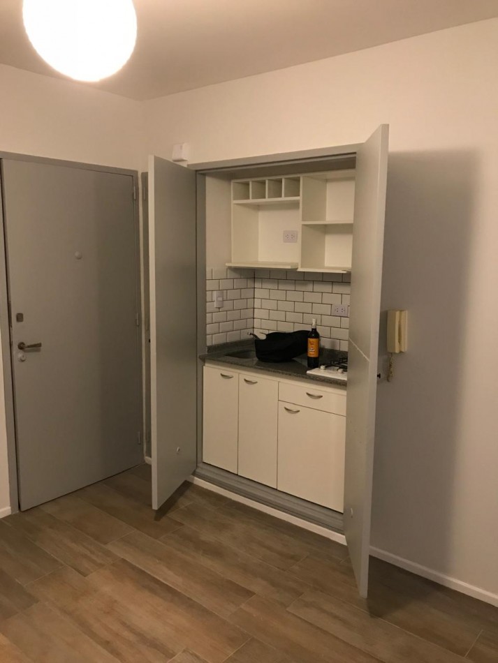 Monoambiente en alquiler Microcentro