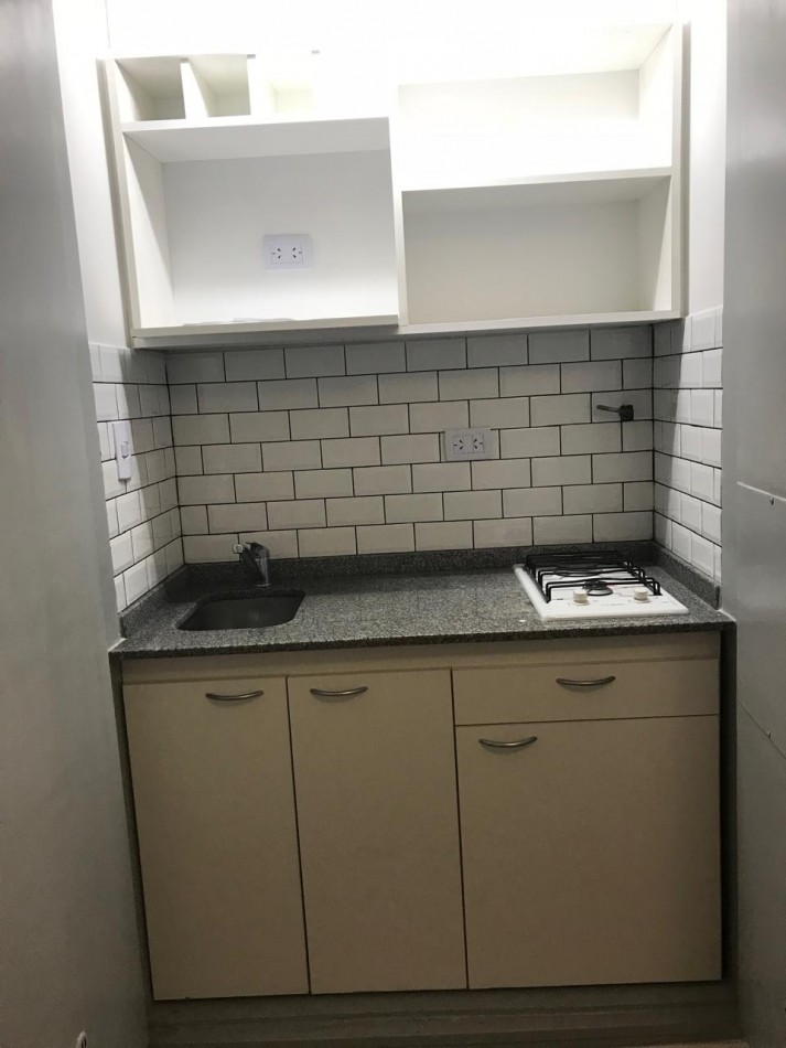 Monoambiente en alquiler Microcentro