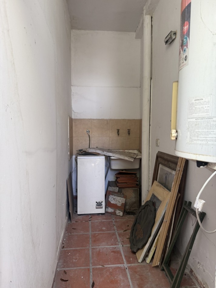 Casa de 3 ambientes con cochera en venta en Olivos