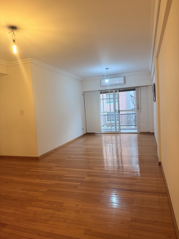 Departamento de 4 ambientes con cochera en alquiler en Villa Urquiza