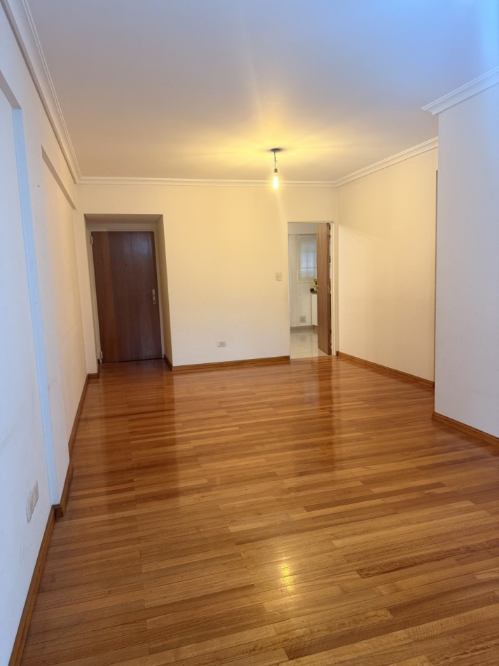 Departamento de 4 ambientes con cochera en alquiler en Villa Urquiza