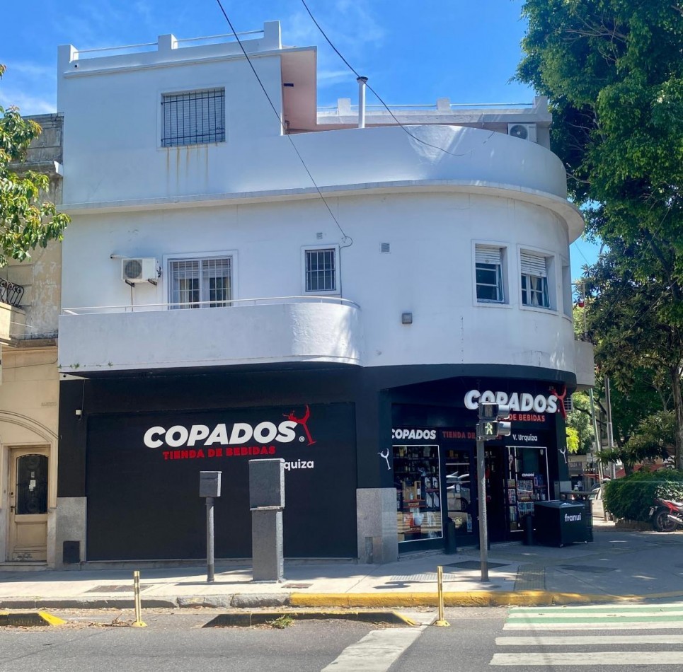 Local con Vivienda en Venta en La Mejor Esquina de V. Urquiza