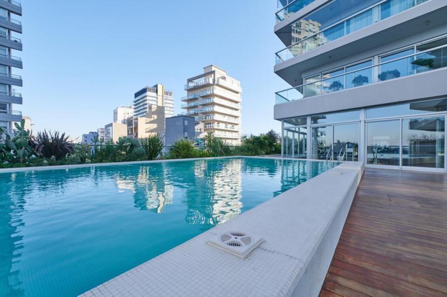 Alquiler temporal. 2 ambientes en duplex en La Palmera. Olivos