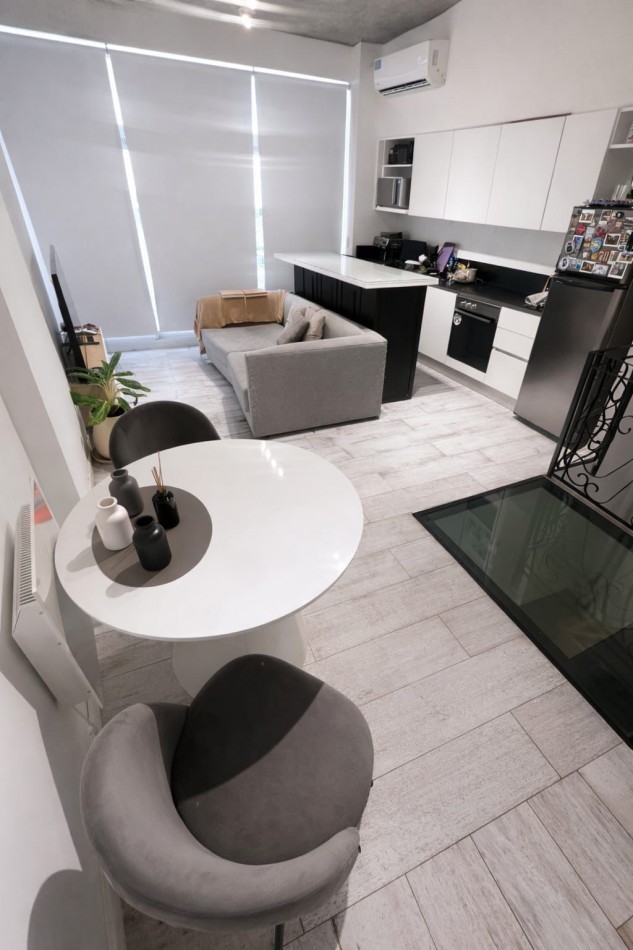 Alquiler temporal. 2 ambientes en duplex en La Palmera. Olivos