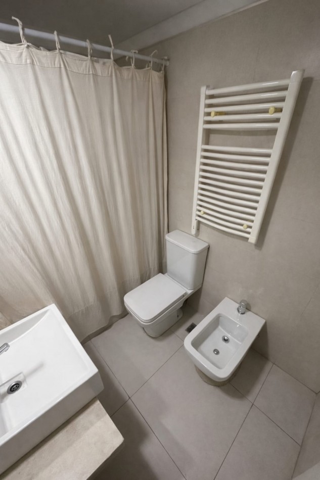 Alquiler temporal. 2 ambientes en duplex en La Palmera. Olivos