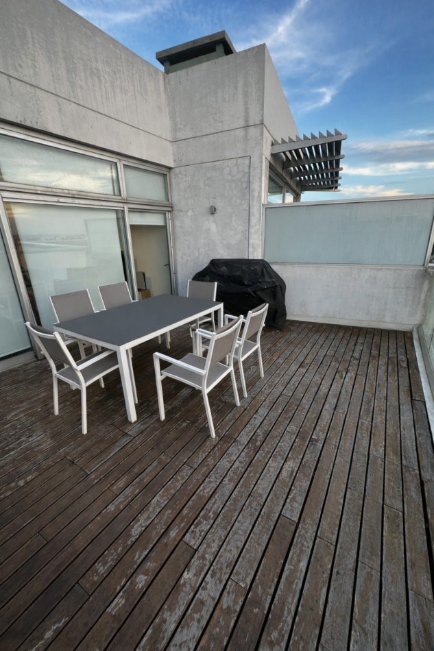 Alquiler temporal. 2 ambientes en duplex en La Palmera. Olivos